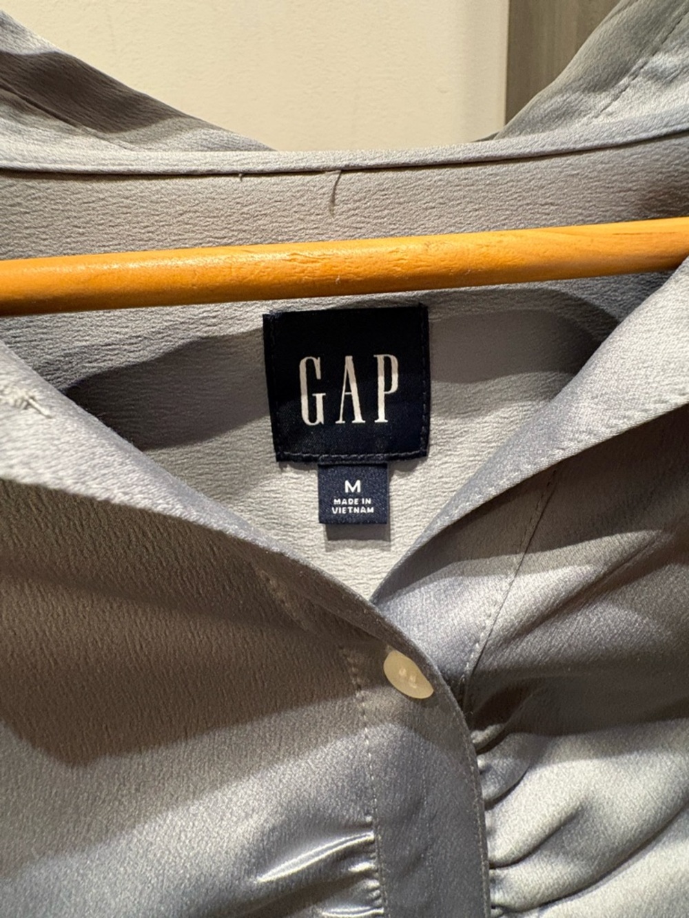 Women's Ruched Button-Down Shirt - Picture 2 of 4